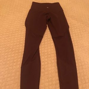 Lululemon pants with mesh size 4 Gently Used